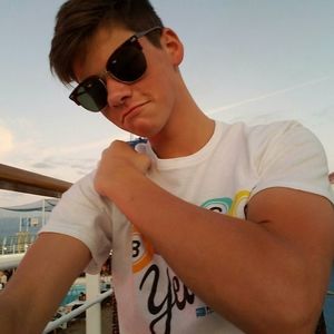 Meet your Posher, Nicholas